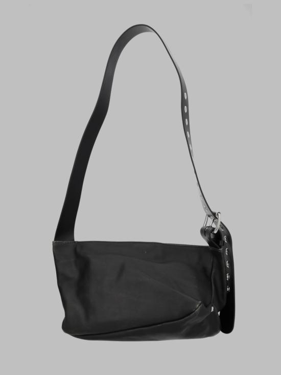 26FW 비비안웨스트우드 미디엄 라인백 그레인 레더 숄더백 4803001CW L00EQ P410 BLACK DOM - VIVIENNE WESTWOOD