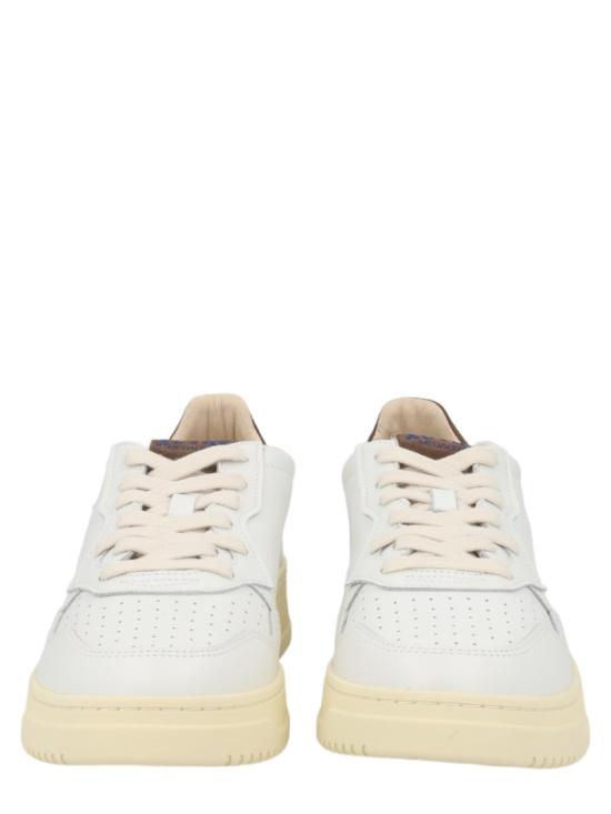 26FW 오트리 메달리스트 로우 스니커즈 AULM HJ03 White