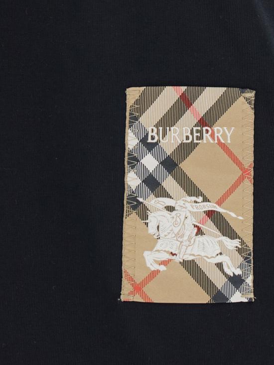 26FW 버버리 체크 라벨 코튼 티셔츠 8104883 Black - BURBERRY