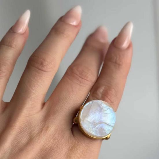 Wilymi Jewelry Co. 반지 윌리미 주얼리 컴퍼니 레인보우 문스톤 칵테일 링