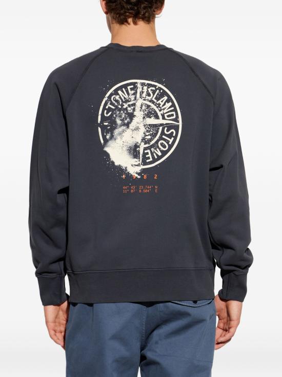 26FW 스톤 아일랜드 오가닉 코튼 플리스 오버사이즈핏 크루넥 스웨트셔츠 L2S156100008S0466 V002ABLUENAVY - STONE ISLAND