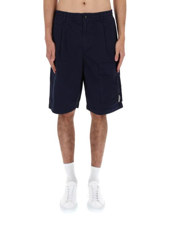 26SS 씨피 컴퍼니 스트레치 사틴 카고 렌즈 쇼츠 20CMBE127A 110325G 889 MIDNIGHT NAVY DOM - C.P. COMPANY