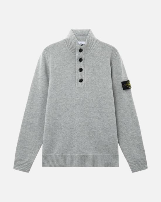  스톤 아일랜드 로고 패치 하이넥 버튼 울 스웨터 L2S155100040 S00A3V0M60 Grey melange