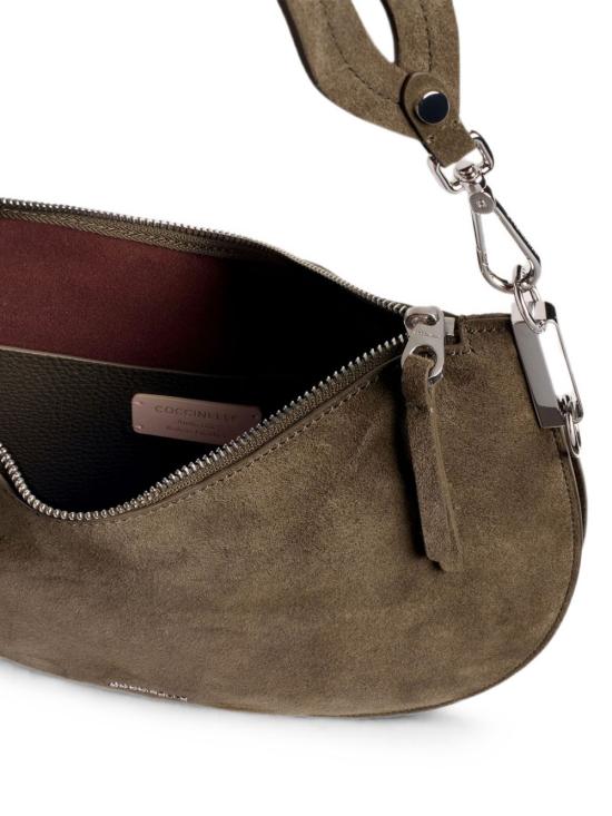 26FW 코치넬리 숄더백 E1QKG130201 W25 MUD - COCCINELLE