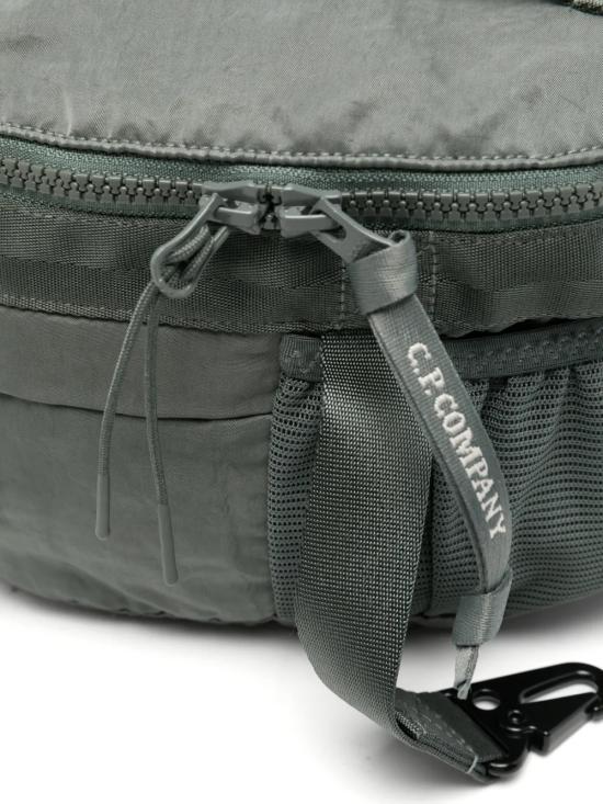 26FW 씨피 컴퍼니 크로스백 21CMAC128A 005269G 950 CASTOR GRAY DOM - C.P. COMPANY