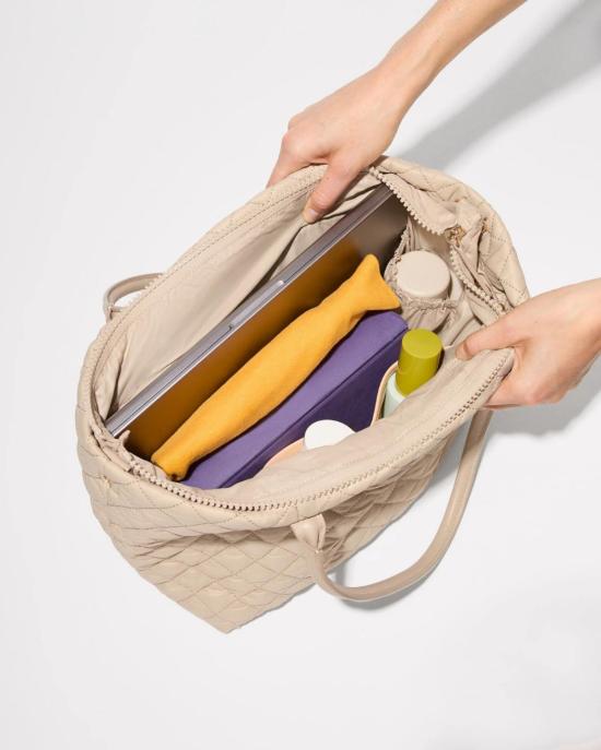  엠지 월리스 토트백 Mz Wallace Small Daily Tote Sand - MZ WALLACE