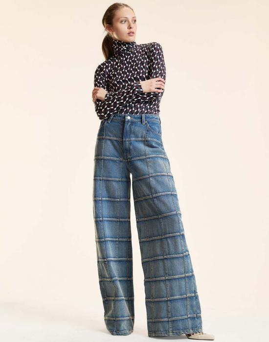  신시아 로리 터틀넥 신시아 로울리 더 퍼펙트 레이어  탑 지오멀 - CYNTHIA ROWLEY