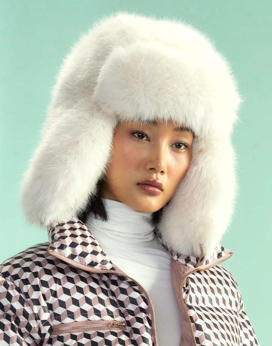  신시아 로리 이어플랩 캡 신시아 로울리 스노우 버니 트래퍼 햇 아이보리 - CYNTHIA ROWLEY