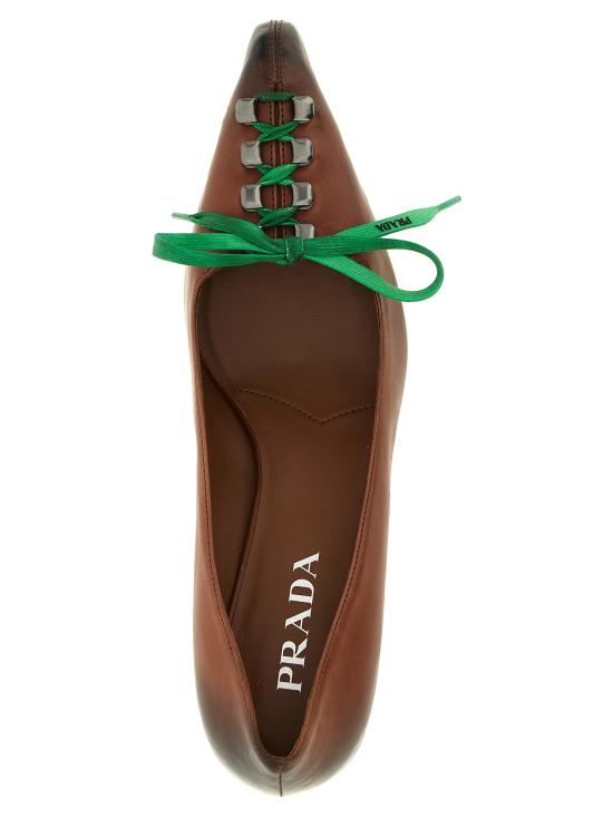 26FW 프라다 앤틱 레더 펌프스 1I612OFA055V69F0324 Brown - PRADA