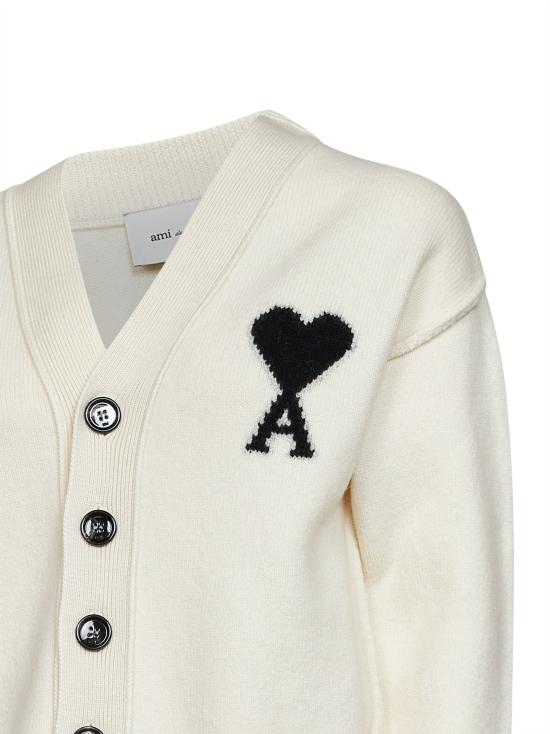 26FW 아미 하트 로고 인타르시아 V넥 가디건 UKC367 018151 IVORY - AMI