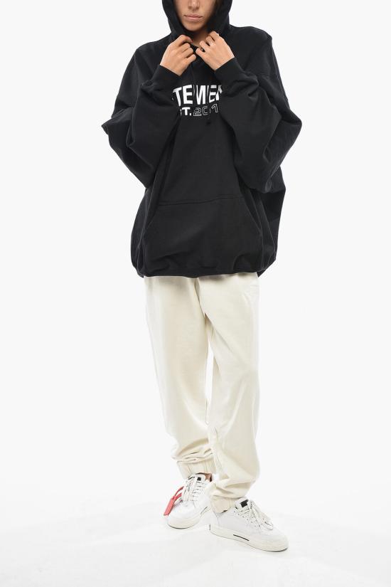  베트멍 후드 티셔츠 UE54HD100BBLACK - VETEMENTS