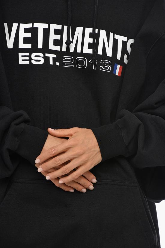  베트멍 후드 티셔츠 UE54HD100BBLACK - VETEMENTS