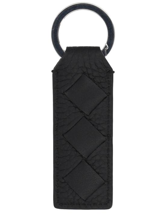 26SS 보테가베네타 인트레치아토 탭 키링 800553 V63U08803 BLACK - BOTTEGA VENETA