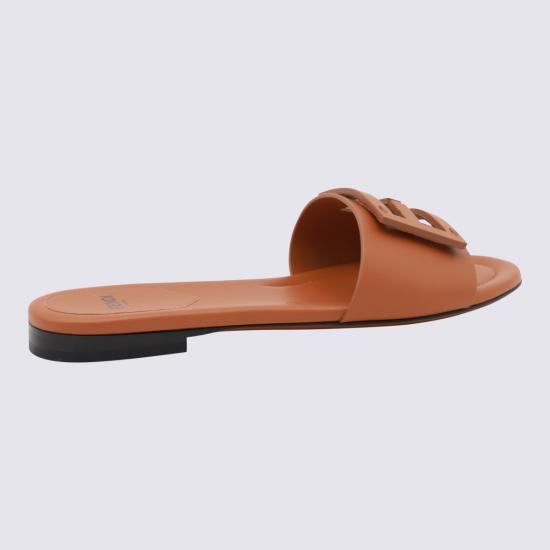 26FW 펜디 바게트 레더 슬라이드 8R8136 AE7TF1C4R CUOIO - FENDI