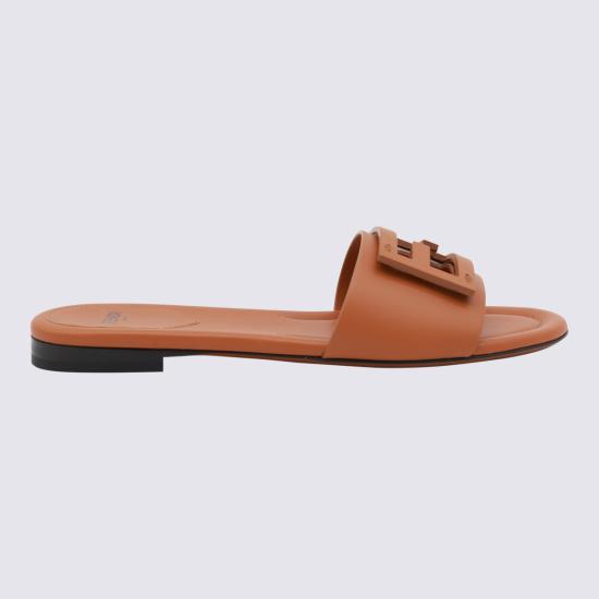 26FW 펜디 바게트 레더 슬라이드 8R8136 AE7TF1C4R CUOIO