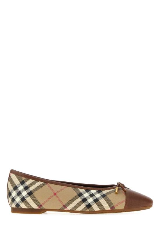 26FW 버버리 플랫 슈즈 8132349 A7028 Checked