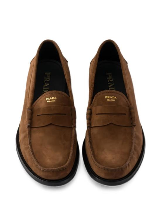 26FW 프라다 로고 스웨이드 페니 로퍼 2DB239054F X000F0324 Brown - PRADA