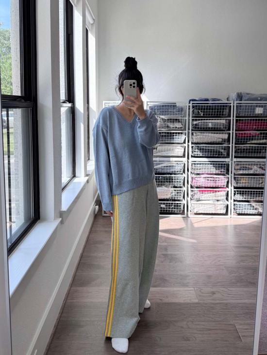 르 본 숍 스웨터 르봉숍 애비 코튼 브이넥 - LE BON SHOPPE
