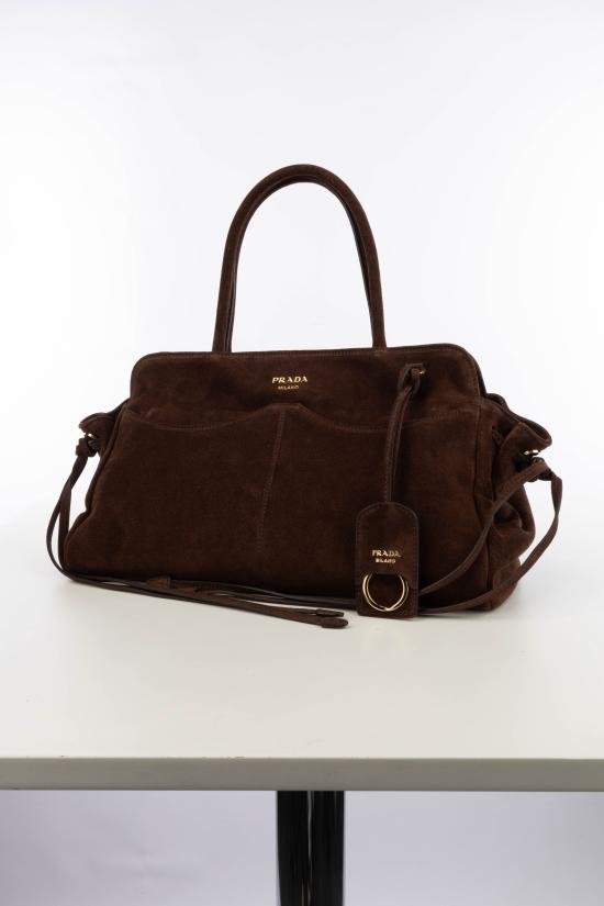 26FW 프라다 캐리 라지 스웨이드 백 1BG650VMOY2C4S F0003 Moro - PRADA