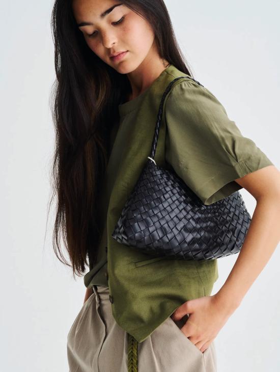 26FW 드래곤디퓨전 숄더백 Pelle Intrecciata Rosanna Nero를 입은 보르사 바게트 - DRAGON DIFFUSION