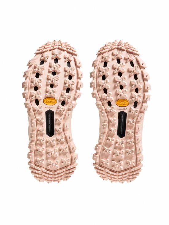 26FW 몽클레어 여성 트레일그립 에이펙스 크래프트 GTX 스니커즈 L209B4M00020M9884 51P LIGHT PINK - MONCLER