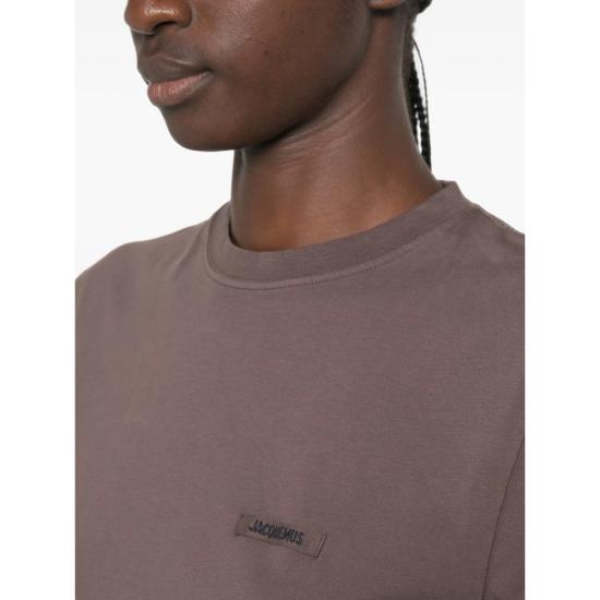26FW 자크뮈스 그로그랭 로고 솟슬리브 티셔츠 TSW00550 AJ00029 850 BROWN - JACQUEMUS