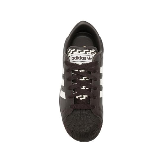 26FW 아디다스 스니커즈 KK0421 BLACK WHITE - ADIDAS