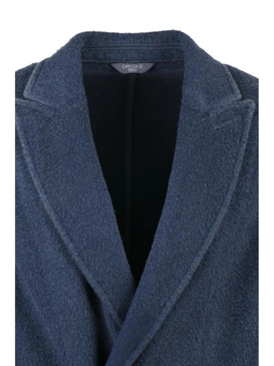25FW 치르콜로1901 수트 자켓 노치 라펠과 네 개의 버튼 여밈이 있는 질감 있는 더블 브레스트 블레이저 - CIRCOLO 1901