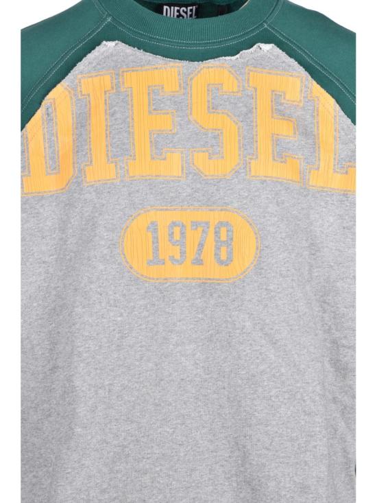25FW 디젤 니트웨어 컬러 블록 크루넥 스웨트셔츠, 대담한 그래픽 디테일 - DIESEL