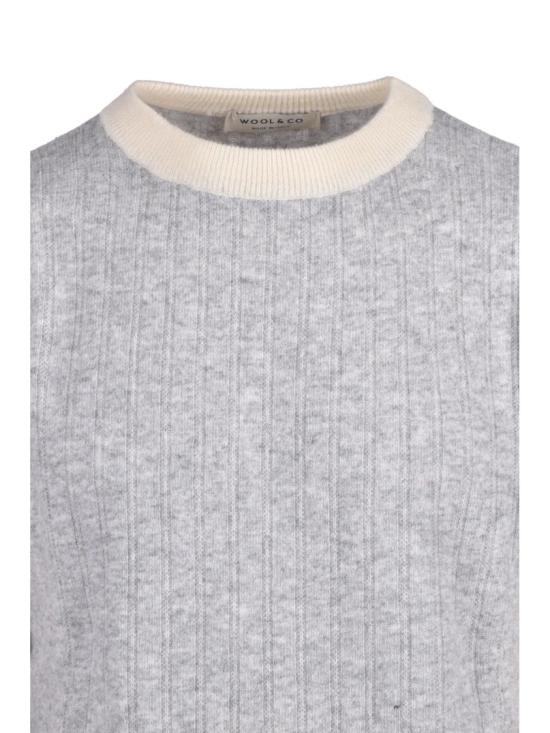 25FW 울앤코 니트웨어 밝은 회색 크루넥 스웨터, 대비되는 색상의 골지 디테일 - WOOL & CO