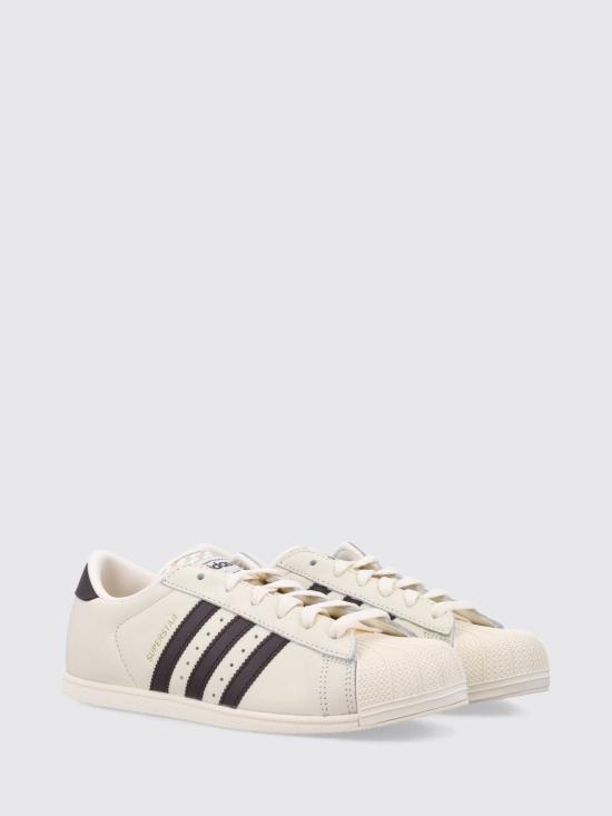 26FW 아디다스 스니커즈 KK0422 White - ADIDAS
