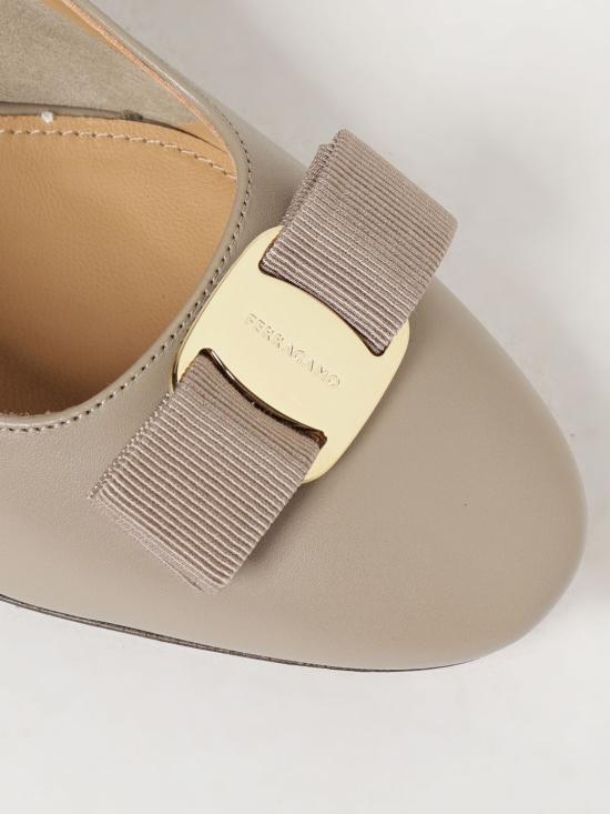 26FW 살바토레 페라가모 힐/펌프스 01L116 794389 012 Brown - SALVATORE FERRAGAMO