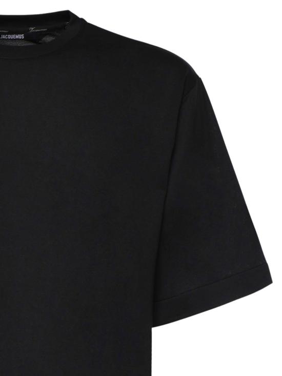 26FW 자크뮈스 롱 카레 반팔 티셔츠 TSM00578AJ00254990 Black - JACQUEMUS