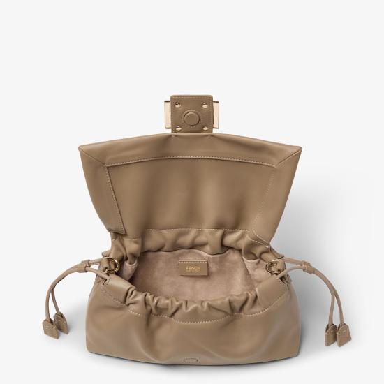 26FW 펜디 바게트 소프트 미디엄 백 바게트 소프트 미디엄 백 8BR856B1ZKF0QD3 Grey - FENDI
