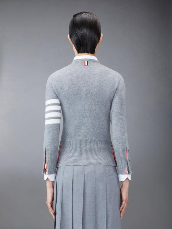 26FW 톰브라운 캐시미어 4바 클래식 크루넥 풀오버 FKA001A 00011 055 LGRAY DOM - THOM BROWNE