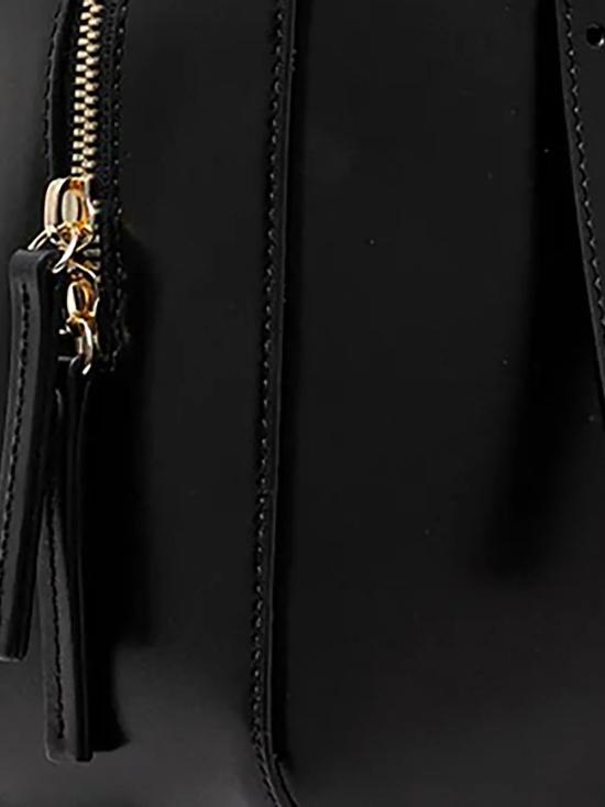 26FW 아페쎄 버지니아 박스 백 PXBMWF67017 LZZ NERO - A.P.C.
