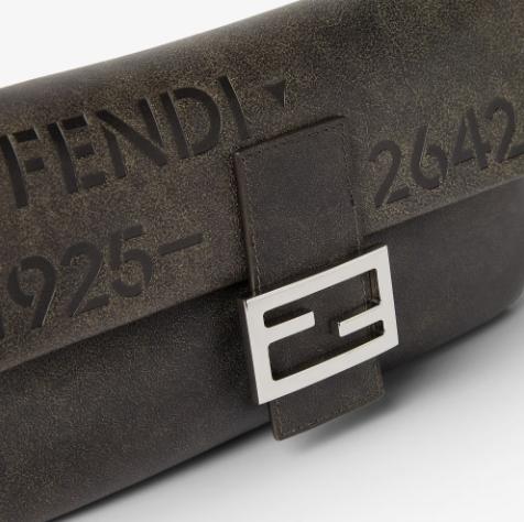 26FW 펜디 토트백 8BR850 B1FYF1XQ2 NERO VINTAGE - FENDI