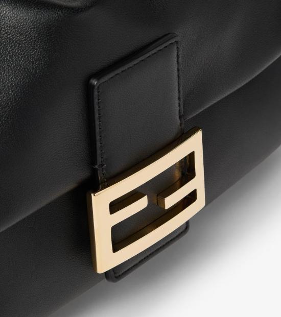 26FW 펜디 바게트 소프트 미디엄 백 8BR856 B1ZKF0QA1 BLACK - FENDI