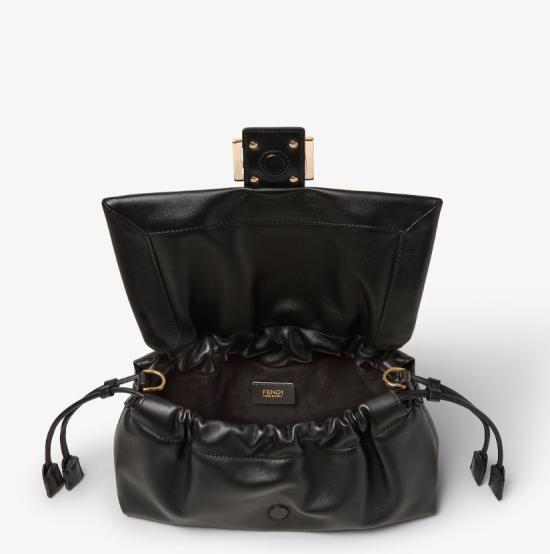 26FW 펜디 바게트 소프트 미디엄 백 8BR856 B1ZKF0QA1 BLACK - FENDI