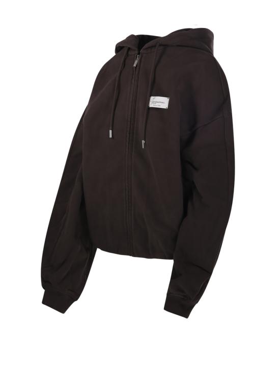 26FW 자크뮈스 긴팔 티셔츠 HOU00314AJ00325 881 DARK BROWN 1 - JACQUEMUS