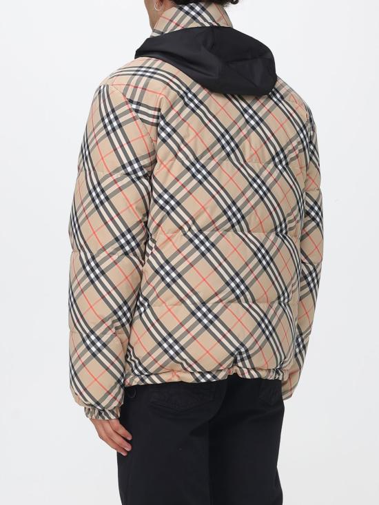 26FW 버버리 크로스 스티치 EKD 코튼 티셔츠 8109021 Black - BURBERRY