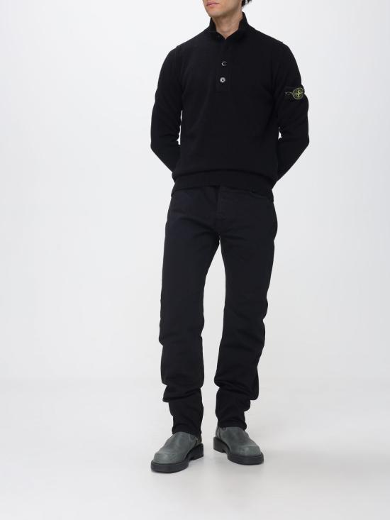 26FW 스톤 아일랜드 버튼 플래킷 램스울 레귤러 핏 하프 집 스웨터 5100040S0043 V0029 Black - STONE ISLAND