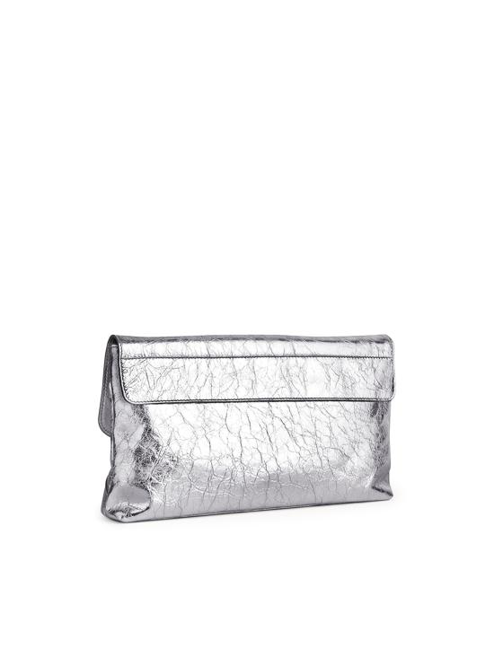 26FW 발렌시아가 클러치/파우치 873386 2AA9R8122 METALLIC GREY - BALENCIAGA