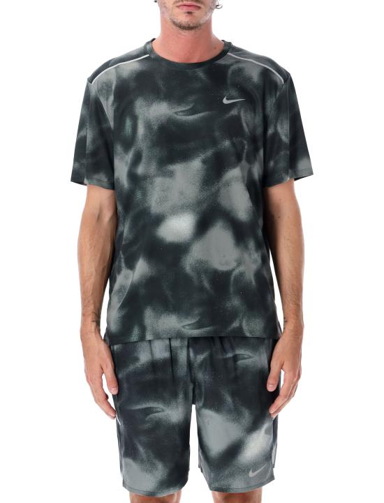 26FW 나이키 반팔 티셔츠 IV4814 010 BLACK