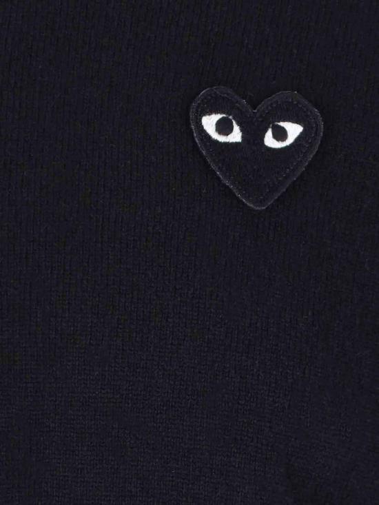 26FW 꼼데가르송 플레이 블랙 하트 브이넥 스웨터 AX N018 051 1 DOM - COMME DES GARCONS