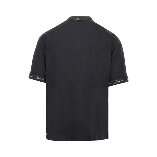 26FW 자크뮈스 롱 카레 반팔 티셔츠 TSM00578AJ00254 Black - JACQUEMUS