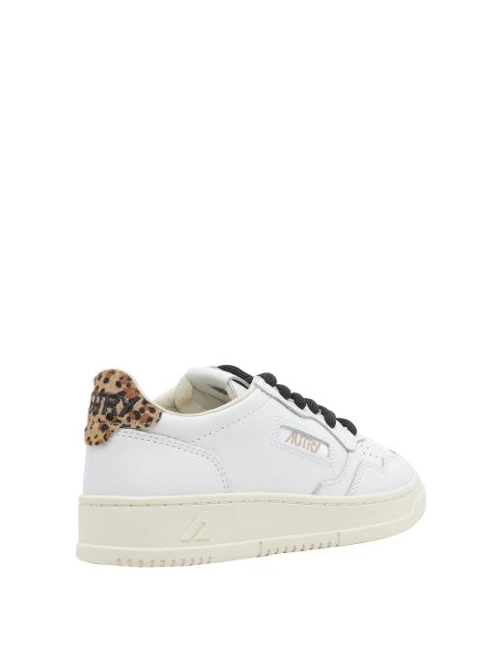 26FW 오트리 메달리스트 로우 레더 스니커즈 AULWOC02 WHITE - AUTRY