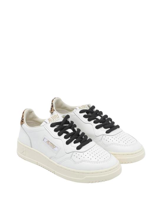 26FW 오트리 메달리스트 로우 레더 스니커즈 AULWOC02 WHITE - AUTRY