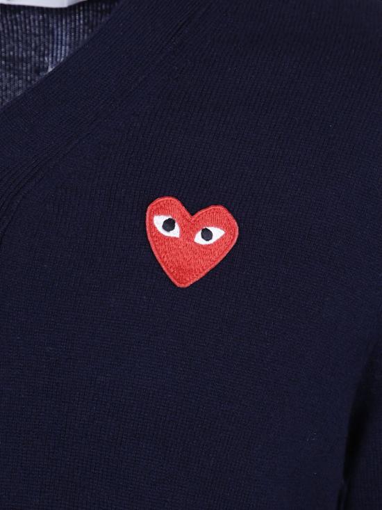 26FW 꼼데가르송 V넥 하트 와펜 가디건 AXN008 2 Blue - COMME DES GARCONS