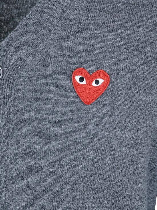 26FW 꼼데가르송 V넥 하트 와펜 가디건 AXN008 3 Grey - COMME DES GARCONS